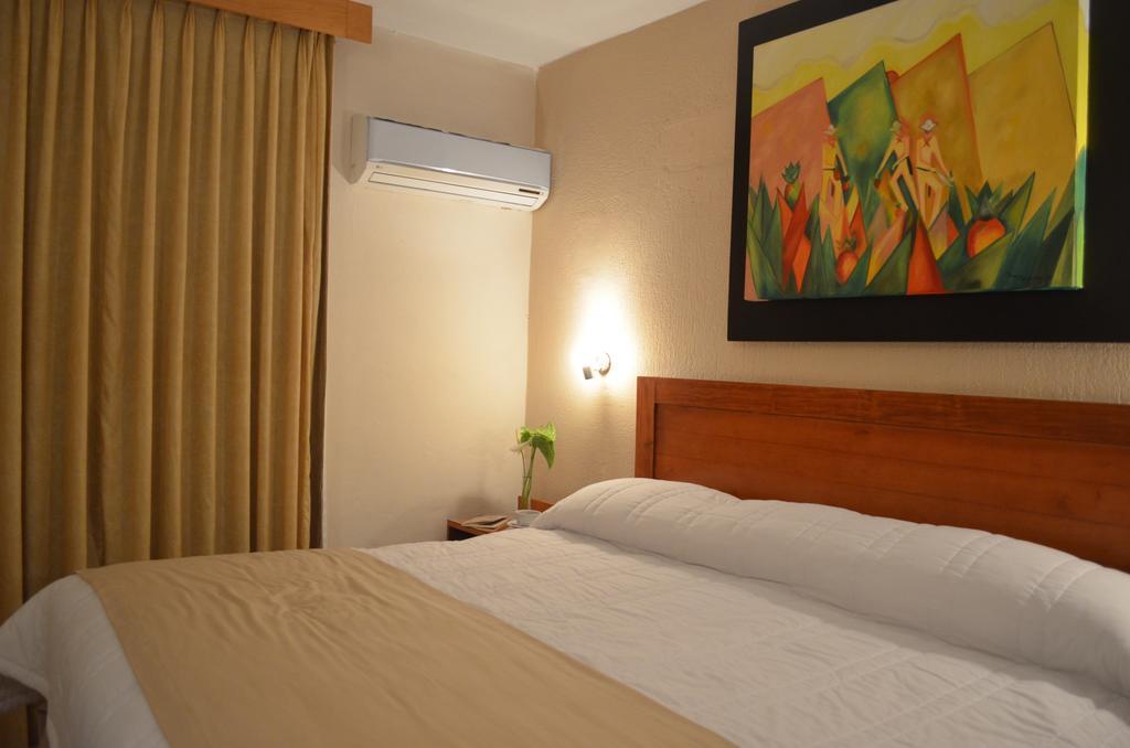 Hotel Meson De La Chinantla Tuxtepec Екстериор снимка