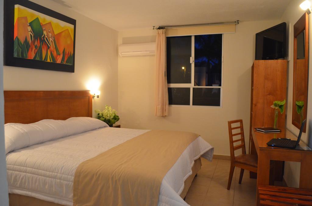 Hotel Meson De La Chinantla Tuxtepec Екстериор снимка