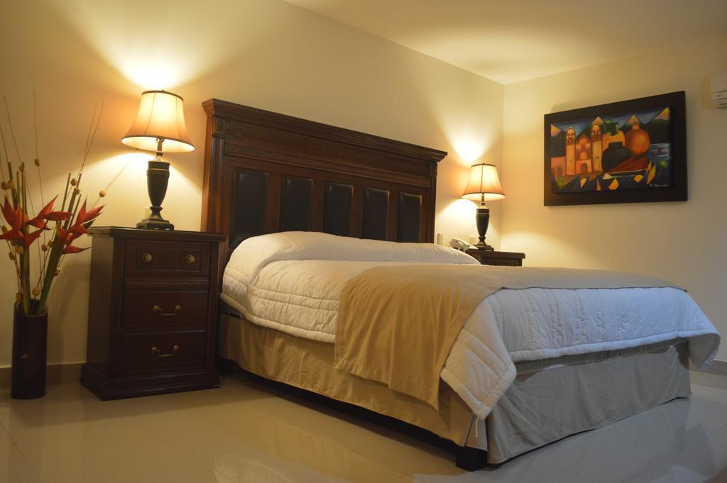 Hotel Meson De La Chinantla Tuxtepec Екстериор снимка
